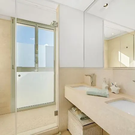 5br Elegant Exclusive - What'app - 0034-635-518-216 - For Reservations! *