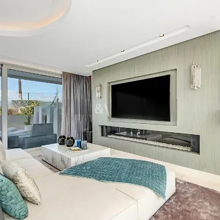 Villa 5br Elegant Exclusive - What'app - 0034-635-518-216 - For Reservations! *